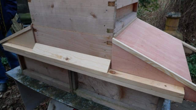 Cliff's top bar hive